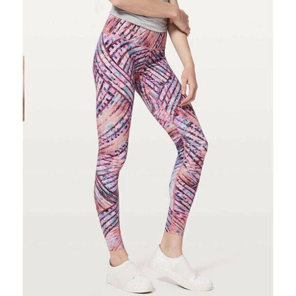 Lululemon Wunder Under Hi-Rise Tight *Central Saint Martins Nulux 28" Size 4 - Picture 4 of 11